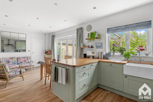 Photo 11- click for photo gallery